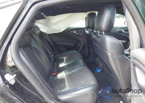 2015 Chrysler 200 S из США, поврежденный, VIN 1C3CCCDG7FN553807